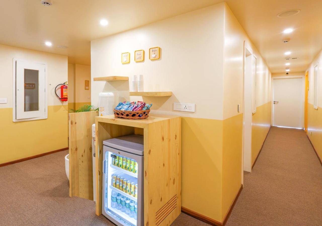 Bloom Hotel - Golf Course Road, Sector 43 グルガウン エクステリア 写真
